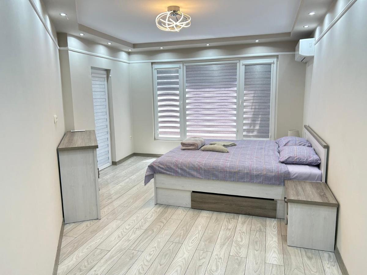 Apartament Deluxe Karina-Free Parking 부르가스 외부 사진