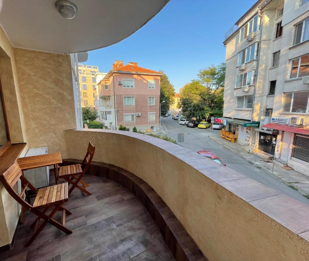 Apartament Deluxe Karina-Free Parking 부르가스 외부 사진